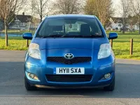 Begagnad Toyota Yaris 101 HK (74 kW) 2011 Blå Halvkombi