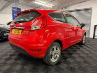 Used Ford Fiesta Zetec 82 HP (60 kW) 2013 Red Hatchback