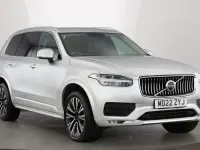Used Volvo XC90 Momentum 235 HP (172 kW) 2022 Metallic  bright silver SUV