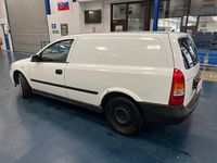 Used Vauxhall Astra 80 HP (58 kW) 2006 White Van