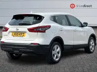 Used Nissan Qashqai Acenta Premium 115 HP (84 kW) 2019 White SUV