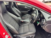 Used Mercedes A200 136 HP (100 kW) 2014 Red Hatchback