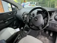 Used Renault Captur Dynamique 90 HP (66 kW) 2013 Cream/black SUV