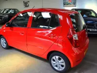 Usado Hyundai i10 Active 85 HP (62 kW) 2012 Vermelho Citadino