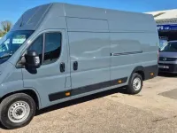 Begagnad Peugeot Boxer 2025 Grå Van