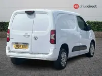 Used Vauxhall Combo S 100 HP (73 kW) 2024 White MPV