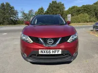 Used Nissan Qashqai N-Connecta 110 HP (80 kW) 2016 Red SUV