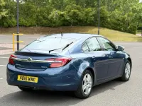 Used Vauxhall Insignia Design Edition 136 HP (100 kW) 2016 Blue Hatchback