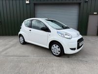 Used Citroën C1 68 HP (50 kW) 2011 White Hatchback