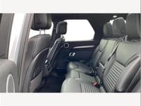 Usado Land Rover Discovery 5 SE Dynamic 300 HP (220 kW) 2023 Prateado SUV