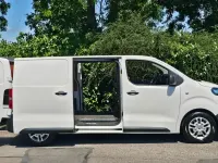 Used Vauxhall Vivaro 100 HP (73 kW) 2019 White MPV