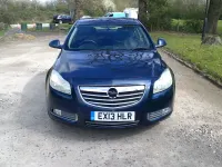 Begagnad Vauxhall Insignia 140 HK (102 kW) 2013 Blå Halvkombi