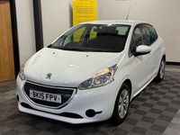 Used Peugeot 208 Access 68 HP (50 kW) 2015 White Hatchback