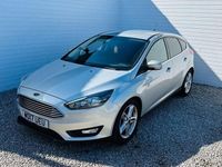 Usado Ford Focus Zetec 125 HP (91 kW) 2017 Prateado Citadino