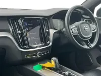 Usado Volvo V60 R-Design 163 HP (119 kW) 2021 Preto Carrinha