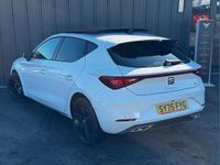 Ny Seat Leon Black Edition 147 HK (108 kW) 2026 Vit Halvkombi