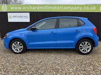 Begagnad VW Polo SE 2015 Blå Halvkombi