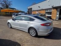 Używany Ford Mondeo Zetec 120 KM (88 kW) 2016 Srebrny Hatchback