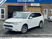 Used Mitsubishi Outlander P-HEV 200 HP (147 kW) 2014 White Estate
