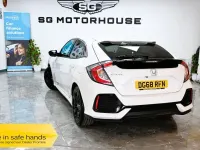 Used Honda Civic SR 2018 White Hatchback