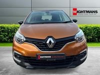 Used Renault Captur Dynamique 90 HP (66 kW) 2017 Orange SUV