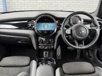 Begagnad Mini Cooper Sport 134 HK (98 kW) 2022 Svart Halvkombi