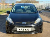 Begagnad Ford Fiesta 82 HK (60 kW) 2012 Svart Halvkombi