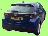 Used Toyota Yaris Hybrid 116 HP (85 kW) 2021 Blue Hatchback
