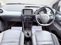 Usado Toyota Aygo X-clusiv 2016 Gris Utilitario