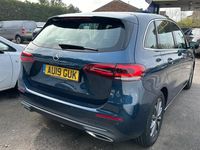 Used Mercedes B180 Executive 116 HP (85 kW) 2019 Blue MPV