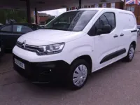 Used Citroën e-Berlingo PureTech 108 HP (79 kW) 2021 White
