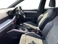 Used Seat Arona FR Sport 110 HP (80 kW) 2023 Sapphire blue with black roof SUV