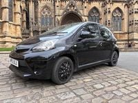 Begagnad Toyota Aygo 68 HK (50 kW) 2013 Svart Halvkombi