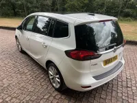 Used Vauxhall Zafira Tourer Elite 140 HP (102 kW) 2015 White MPV