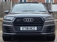 Usado Audi Q7 Exclusive 272 HP (200 kW) 2018 Cinzento SUV
