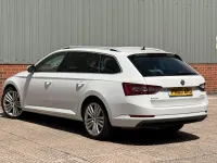 Used Skoda Superb SE L Executive 190 HP (139 kW) 2015 White Estate