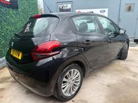 Used Peugeot 208 Signature Sky 2019 Black Hatchback