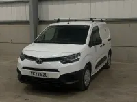 Used Toyota Proace Active 100 HP (73 kW) 2023 White MPV