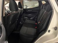 Used Nissan Qashqai N-TEC 110 HP (80 kW) 2015 White SUV