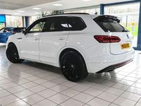 Used VW Touareg Black Edition 286 HP (210 kW) 2022 Pure white SUV