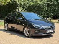 Used Vauxhall Astra SRi 105 HP (77 kW) 2019 Black Hatchback
