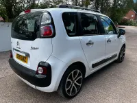 Used Citroën C3 Picasso SELECTION 2015 White MPV