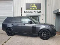Begagnad Land Rover Range Rover Autobiography 404 HK (297 kW) 2020 Grå SUV