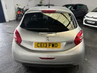 Used Peugeot 208 Active 70 HP (51 kW) 2013 Silver Hatchback
