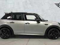 Używany Mini Cooper Hatch 134 KM (98 kW) 2024 Srebrny Hatchback