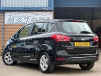 Usado Ford B-MAX Zetec 95 HP (69 kW) 2016 Preto Monovolume