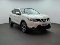 Used Nissan Qashqai Tekna 115 HP (84 kW) 2017 White SUV