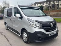 Begagnad Renault Trafic Business 120 HK (88 kW) 2019 Silver Minibuss