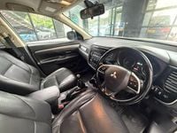 Used Mitsubishi Outlander 2015 White SUV