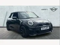 Usado Mini Cooper Cabriolet Sport 161 HP (118 kW) 2025 Preto Cabrios